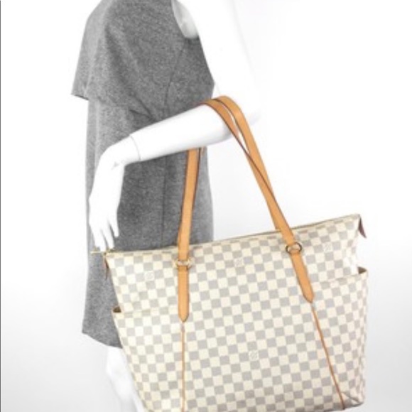Louis Vuitton Totally GM - Picture 9 of 9